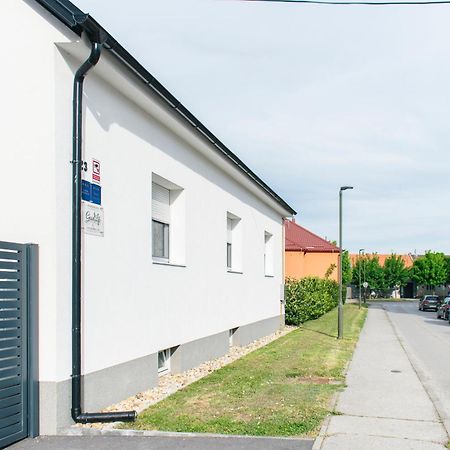 Goodlife Studio Apartment Pozega Exterior foto